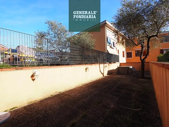 Appartamento quadrilocale in vendita in Follo