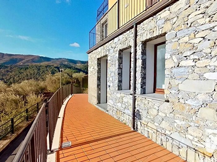 Appartamento trilocale in vendita in Località Costa dAgosti, Andora