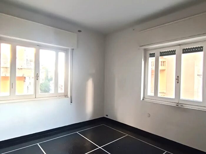 Appartamento quadrilocale in vendita in Via della Insurrezione, Genova