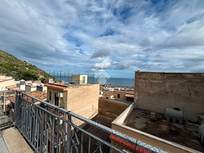 Casa con 8 locali in vendita in Via Ludovico Ariosto, Castellammare Del Golfo