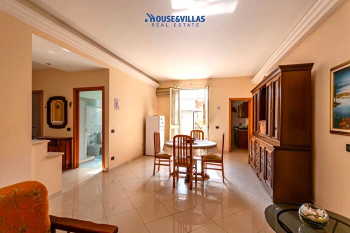 Appartamento trilocale in vendita in Via Giuseppe Piccione, Avola