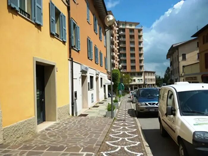 Appartamento trilocale in vendita in Castelnovo Ne Monti
