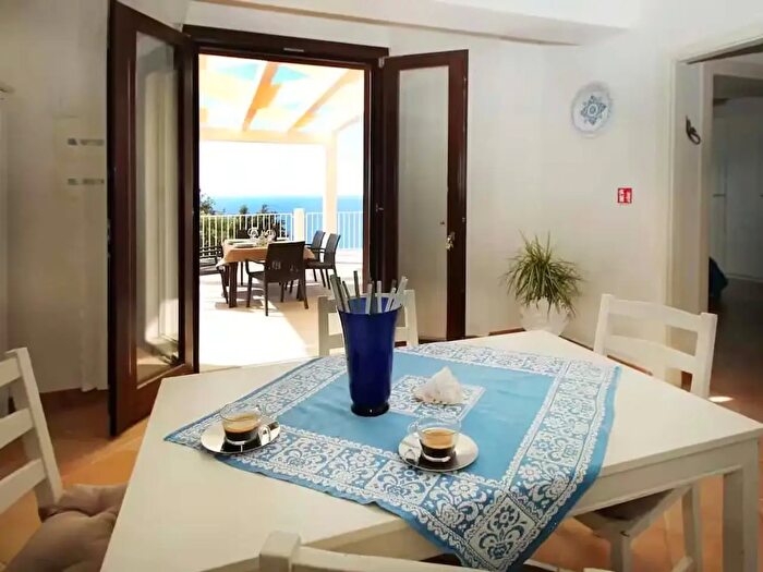 Appartamento monolocale in affitto in Caronia