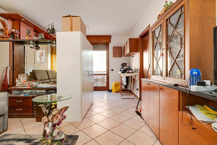 Appartamento bilocale in vendita in Via Redipuglia N, Baranzate