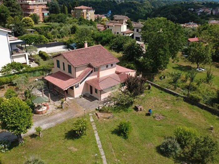 Casa con 8 locali in vendita in Via Lucio Stazio, Palestrina