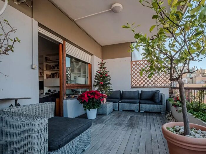 Appartamento con 5 locali in vendita in Largo Rodolfo Lanciani, Roma