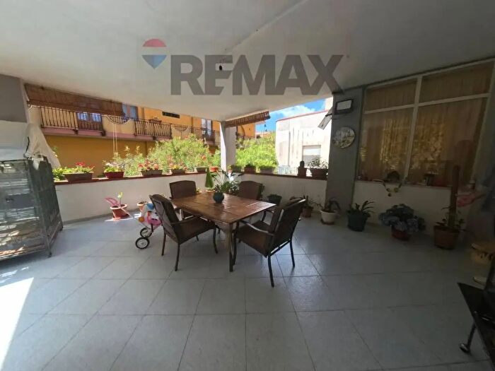 Appartamento con 12 locali in vendita in Via Rosolino Pilo, Carini