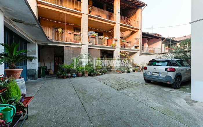 Casa in vendita in Via Giuseppe Garibaldi, Spirano