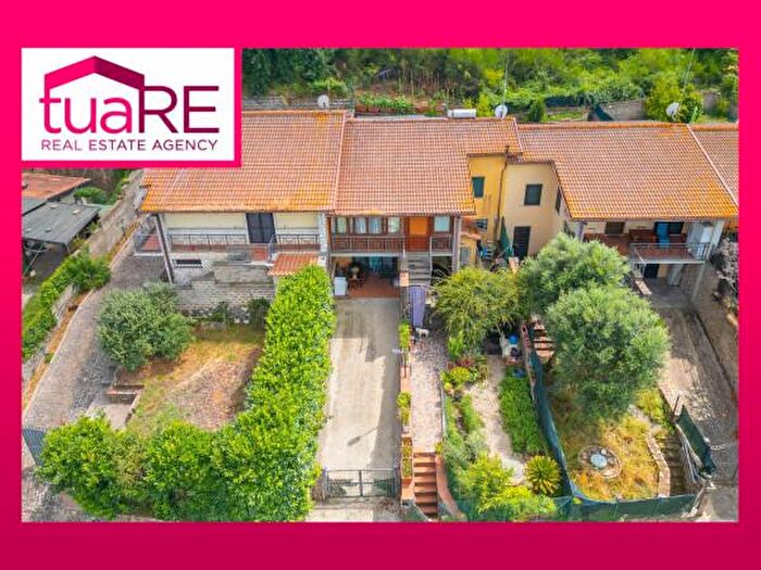 Casa trilocale in vendita in Via dei Pini, Nepi