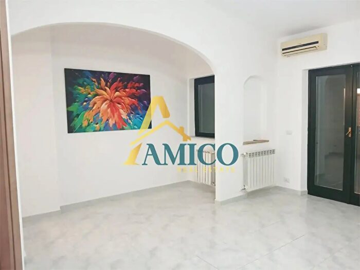 Appartamento quadrilocale in affitto in Via Costanza d'Altavilla Snc, Bagheria