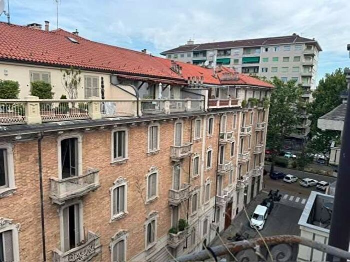 Appartamento trilocale in affitto in Via Casalis, Cit Turin, Torino