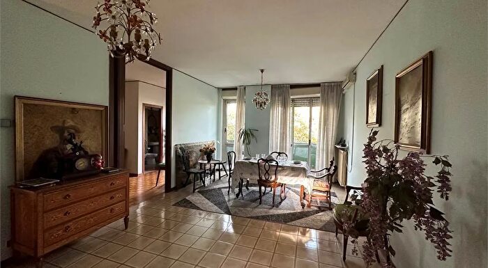 Appartamento trilocale in vendita in Modena San Faustino Strada San Faustino, Modena