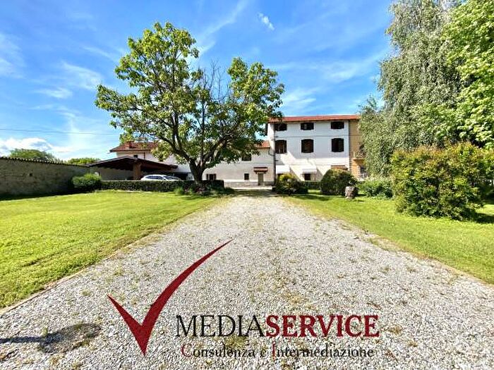 Casa con 6 locali in vendita in Via Valle Po, Cuneo