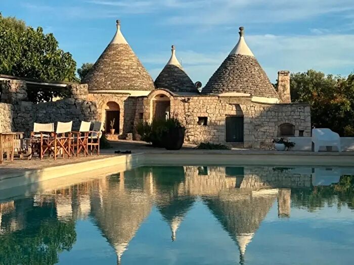 Casa con 13 locali in vendita in Frazione Cda Abate Melchiorre, Ostuni