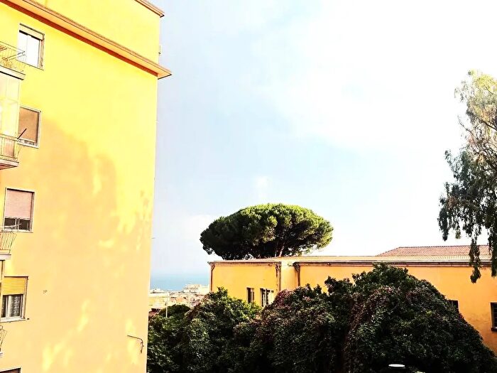 Appartamento con 5 locali in vendita in Via Valerio Laspro, Salerno