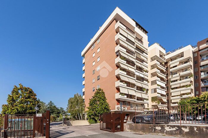 Appartamento bilocale in vendita in Via delle Costellazioni, Roma