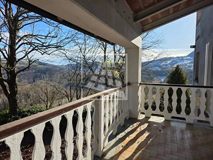 Casa con 7 locali in vendita in Via Casa Orsini, Carpineti