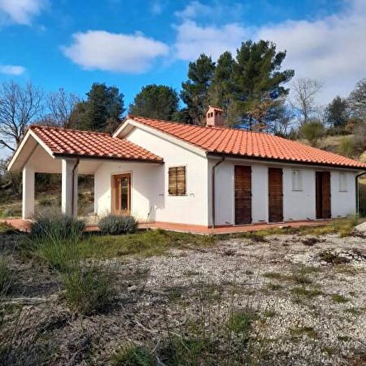 Casa con 6 locali in vendita in Manciano