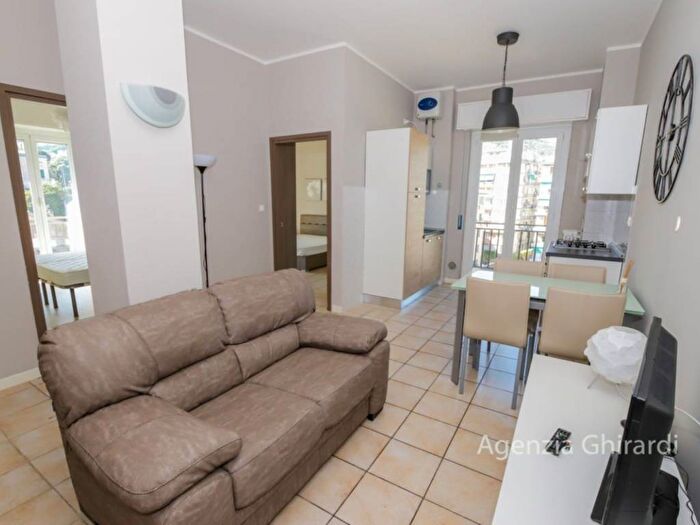 Appartamento trilocale in affitto in Via Alfredo dAndrade, Sestri Ponente, Genova