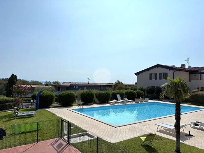 Appartamento trilocale in vendita in Via Castellana, Soiano Del Lago
