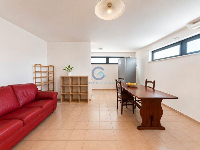 Appartamento bilocale in affitto in Via Antonio Izzi De Falenta, Catanzaro Lido, Catanzaro