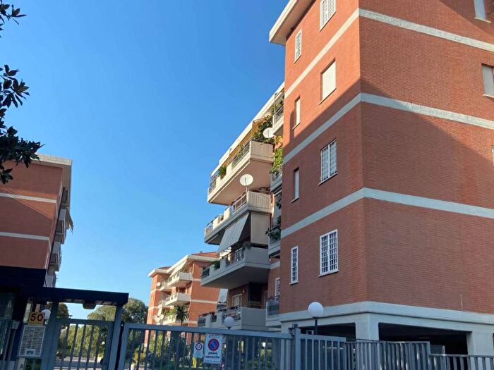 Appartamento trilocale in affitto in via Dei Capasso, Pisana Bravetta, Roma