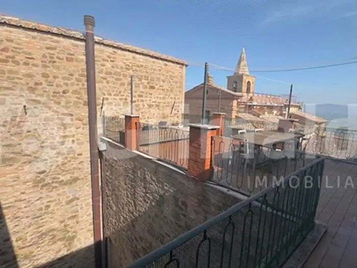 Appartamento con 5 locali in vendita in Piazza Cavour, Bettona