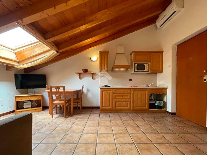 Appartamento bilocale in vendita in Via Fossa Grande, Arco