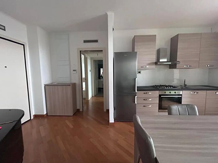 Appartamento trilocale in affitto in Largo Filomena Delli Castelli, Pescara
