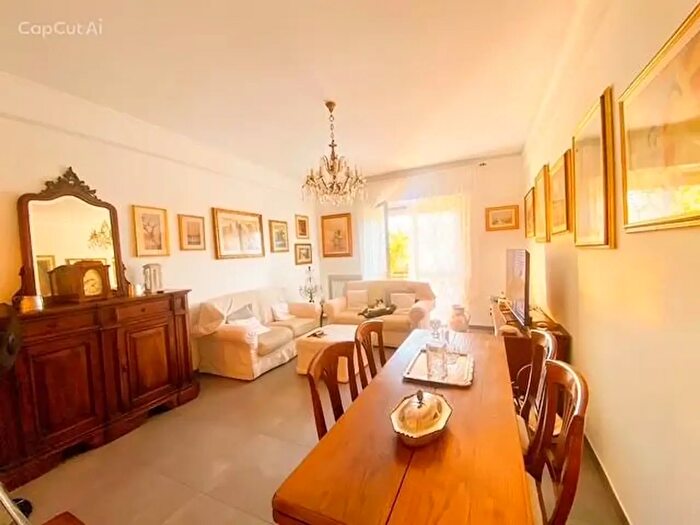 Appartamento con 5 locali in vendita in Lucca
