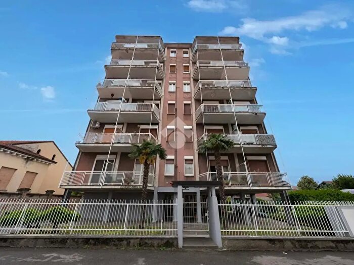 Appartamento bilocale in vendita in Via San Filippo Neri, Giussano