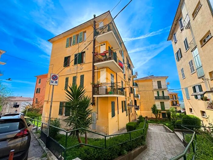 Appartamento quadrilocale in vendita in Via Nicola Cavorso, Chieti