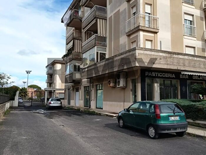 Appartamento con 5 locali in vendita in Via Tenente Cataldo, Caltagirone