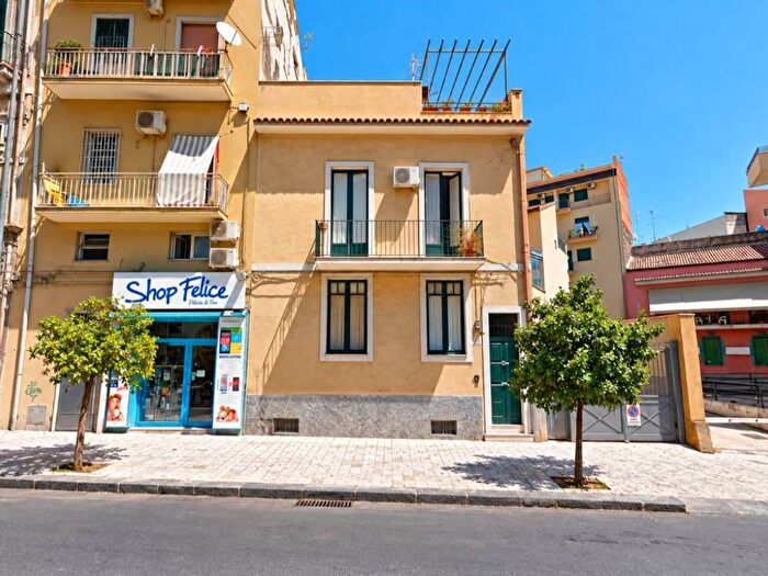 Appartamento trilocale in affitto in Corso Delle Province, Province Veneto, Catania