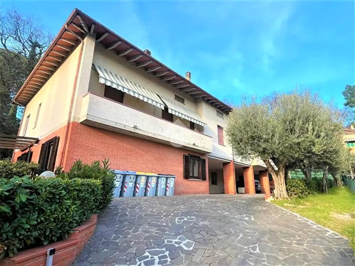 Appartamento con 5 locali in vendita in Via delle Grotte, Perugia