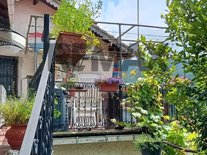 Casa con 6 locali in vendita in Via Piè di Rosso, Davagna