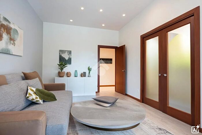 Appartamento quadrilocale in vendita in Via Carlo Alberto, Alessandria