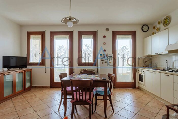 Appartamento trilocale in vendita in Brugine, Brugine