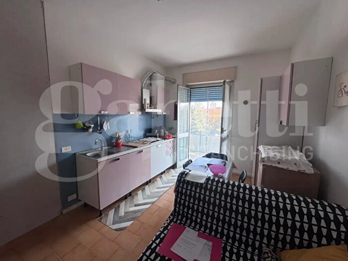 Appartamento bilocale in vendita in Via San Francesco dAssisi, Cesano Boscone