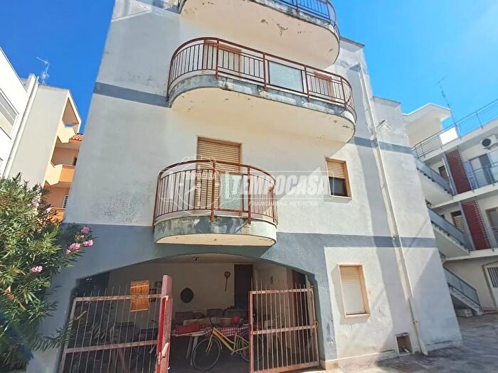 Casa quadrilocale in vendita in Via Martiri di Via Fani, Adelfia