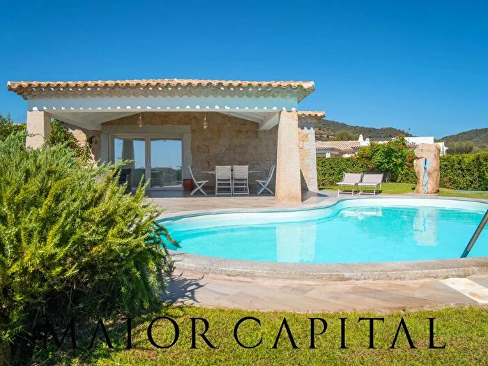 Casa quadrilocale in vendita in Budoni