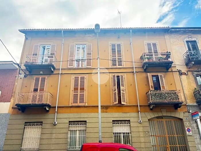 Appartamento trilocale in vendita in Via Assisi, Torino