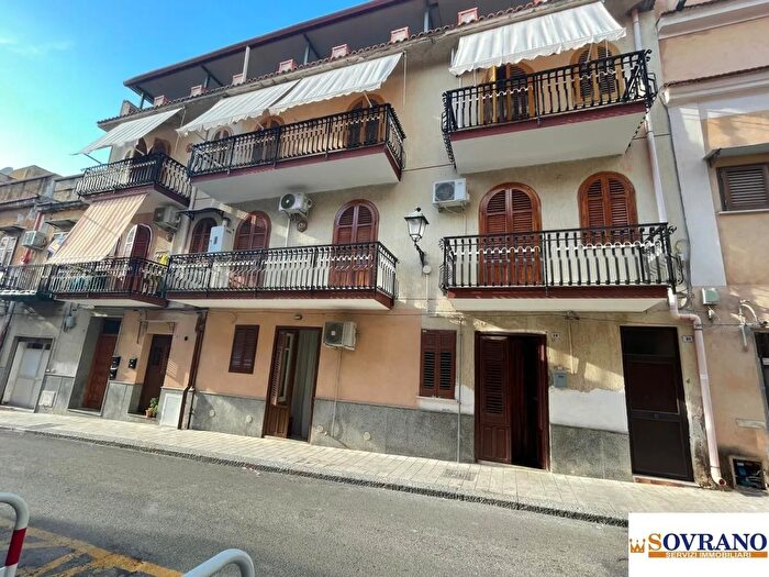 Appartamento con 5 locali in vendita in Via Giuseppe Rizzo, Capaci