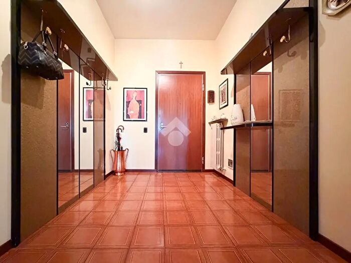 Appartamento trilocale in vendita in Via Carlo Bandirola, Voghera