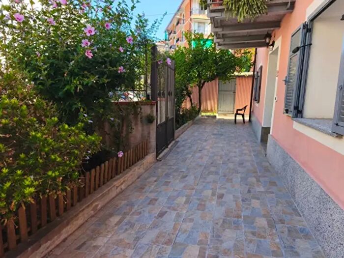 Casa con 5 locali in vendita in Via Giobatta Brandini, Quiliano