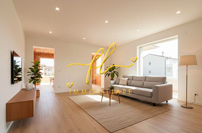 Appartamento con 5 locali in vendita in Cecina