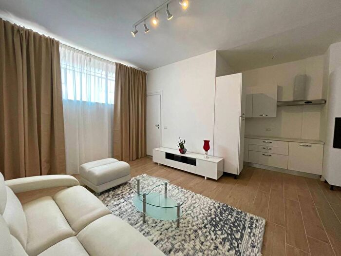 Appartamento bilocale in affitto in Via Lazio, Giubiano San Carlo, Varese