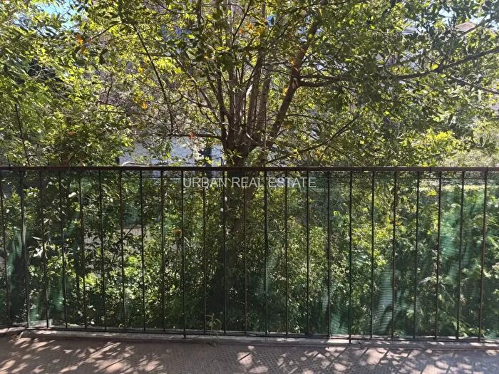 Appartamento trilocale in vendita in Via Rossetti, Trieste