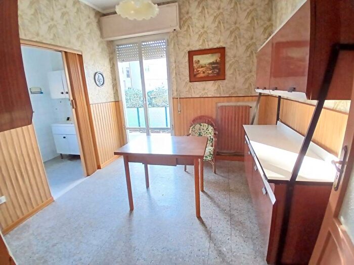 Appartamento trilocale in affitto in Via Francesco Petrarca, Le Grazie, Ancona