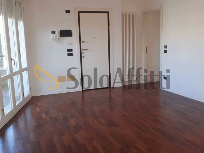 Appartamento quadrilocale in affitto in Viale Giuseppe Giusti, Tripoli Mare, Rimini